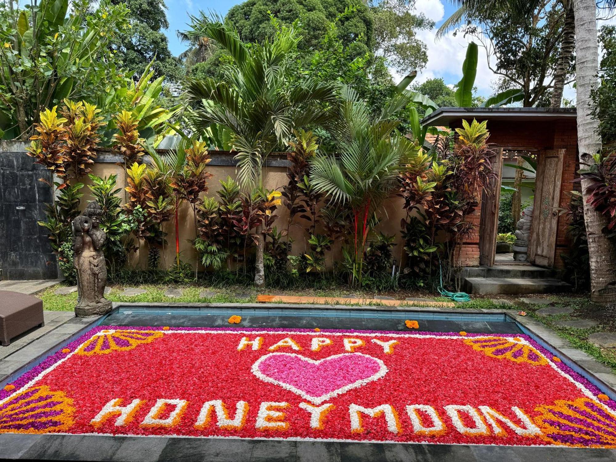 Ubud Suarga Private Pool Villa Bagian luar foto