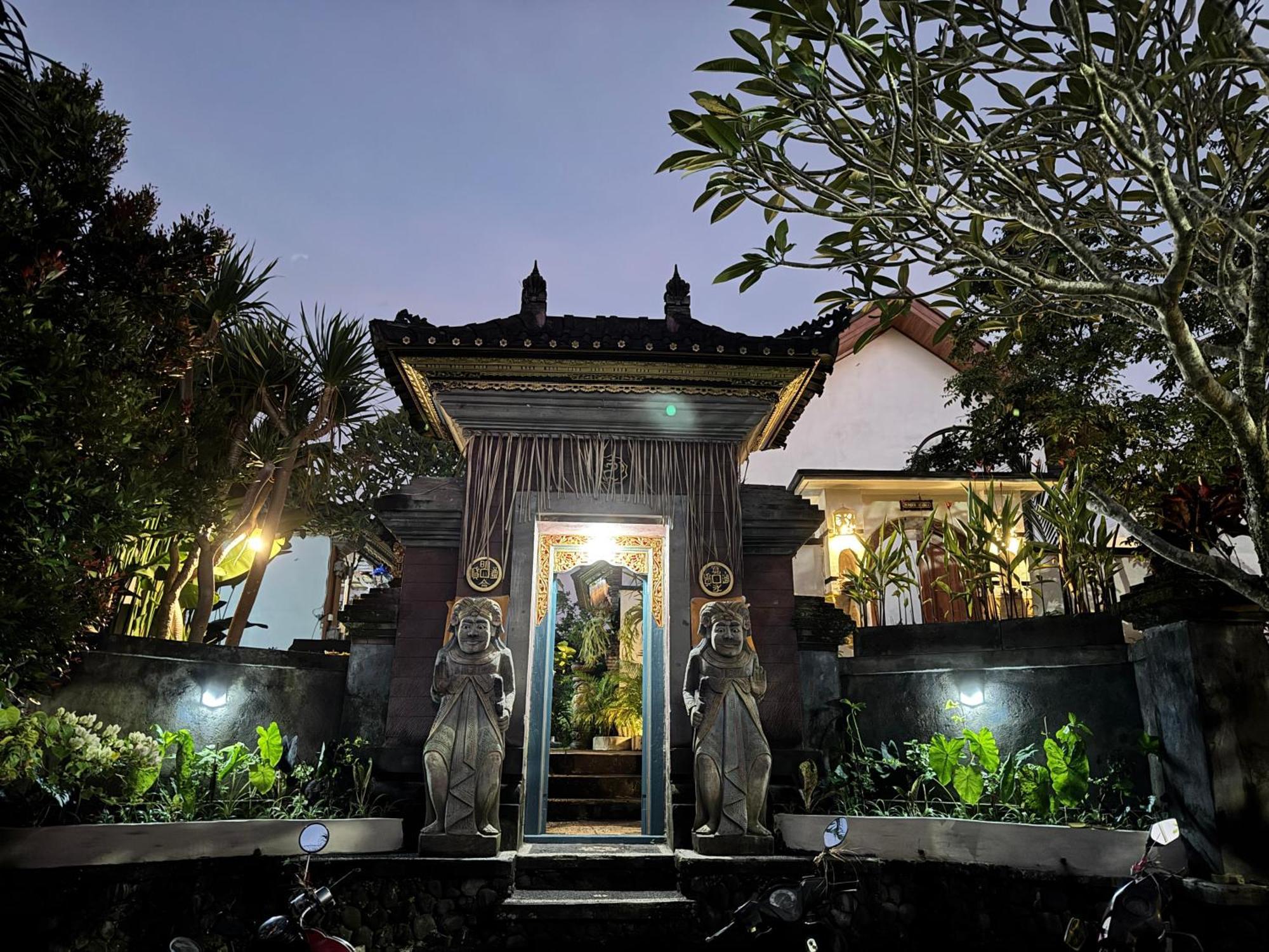 Ubud Suarga Private Pool Villa Bagian luar foto